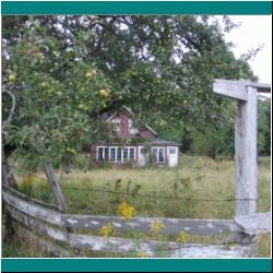 2010CG-0265bw-AbandonedFarmhouse - Photo by Ulli Diemer