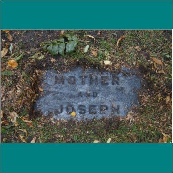 Necropolis Cemetery, Mother and Joseph - Photo by Ulli Diemer